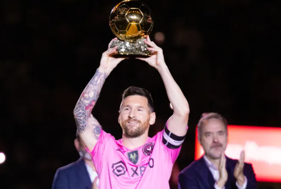 ¡Impresionante! ¡Enhorabuena a Lionel Messi por ser galardonado como MVP del equipo de Miami!
